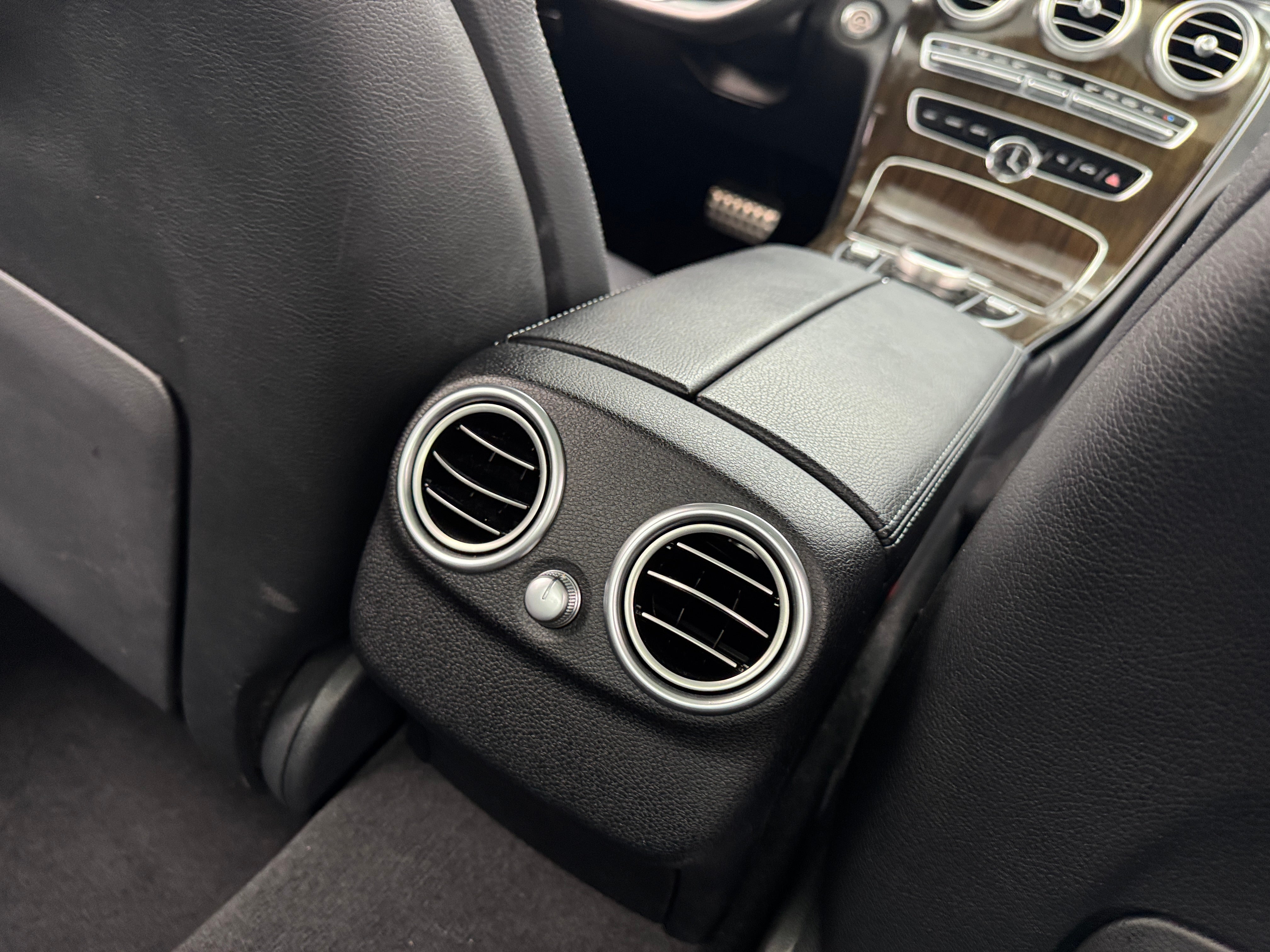 mercedes-benz c-class sedan 2019 WDDWF8DB4KR503070 image mercedes-benz c-class sedan 2019 WDDWF8DB4KR503070 image